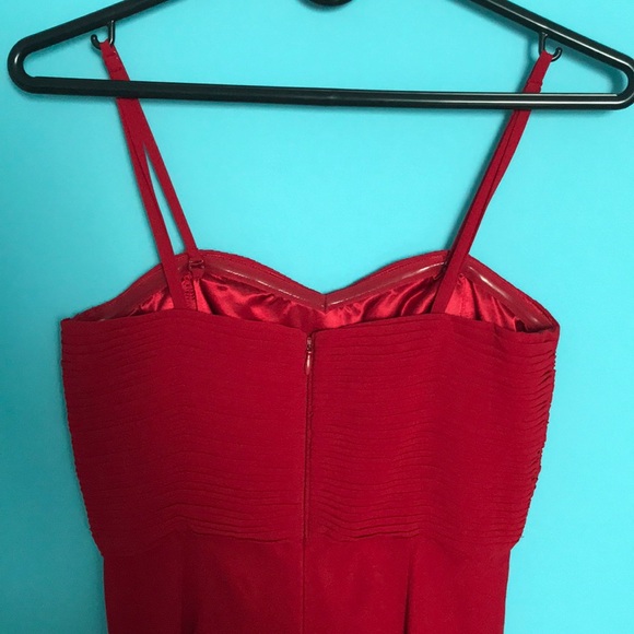 ๐๐ป Deep red prom/evening maxi gown. - Picture 4 of 7